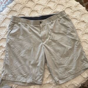 Under Armour Shorts Mens 40 Khaki UA Matchplay Performance Golf Heat Gear